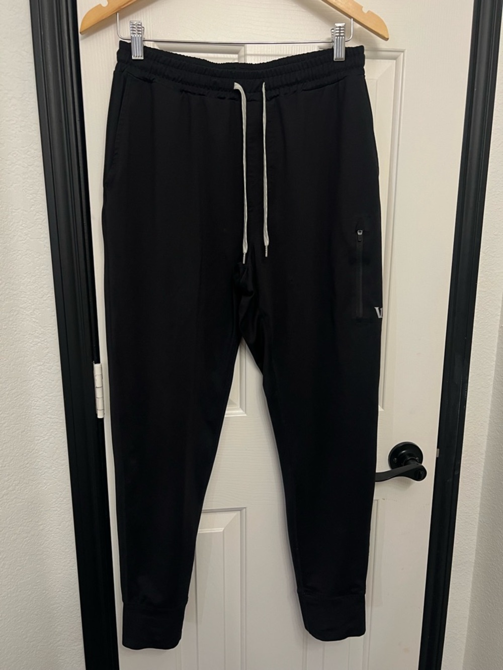Vuori Sunday Performance Joggers - Men's Medium Black